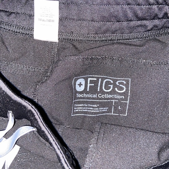 FIGS KADE (SIZE LARGE) - Picture 2 of 5